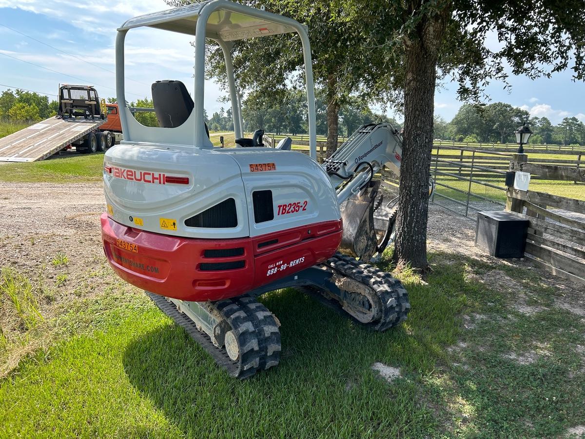 2025 TAKEUCHI TB235-2R