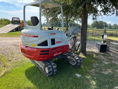2025 TAKEUCHI TB235-2R