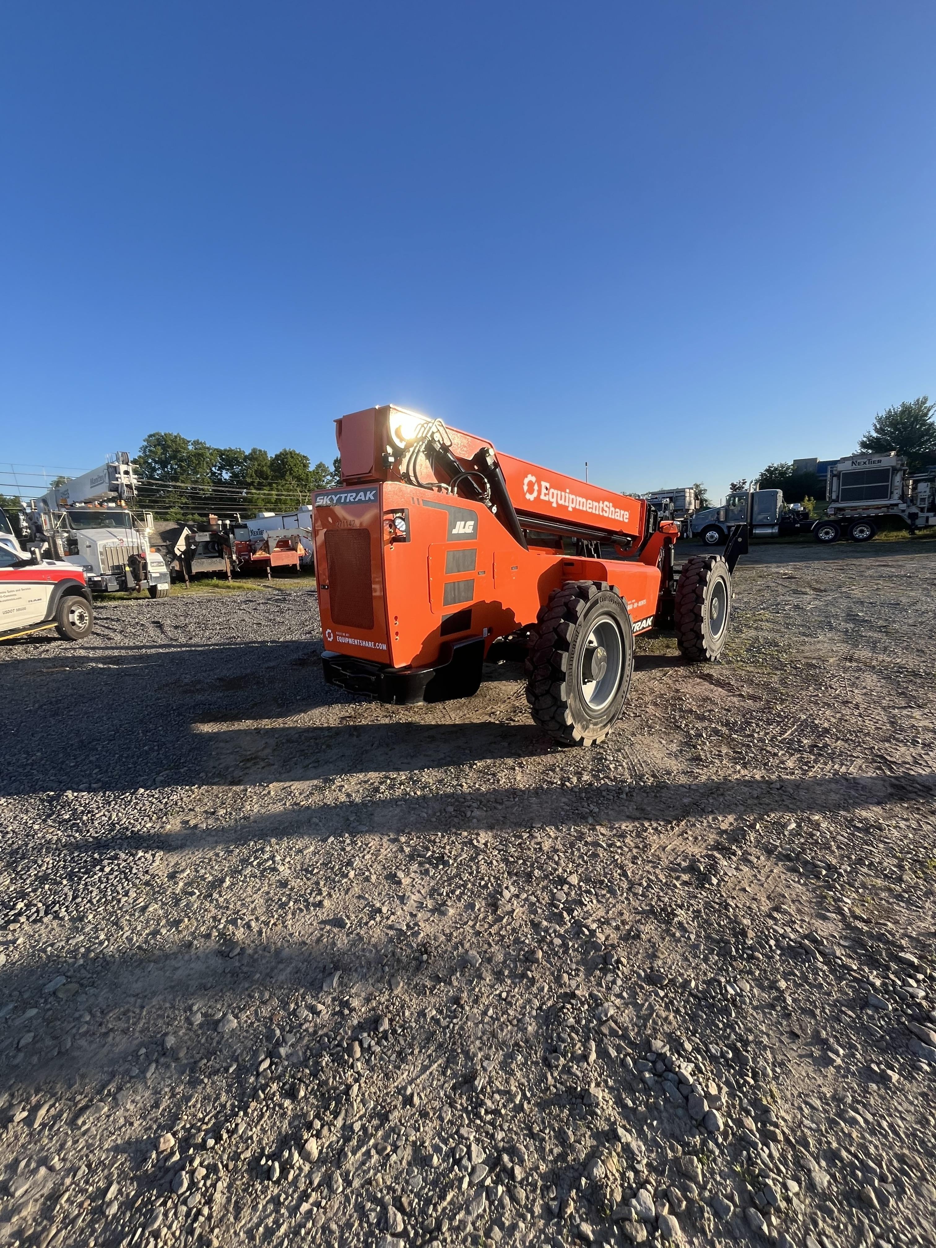 2022 SKYTRAK 10054