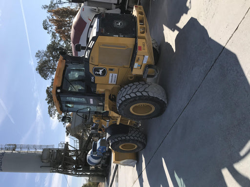 2019 John Deere 524L Cab/Heat/AIR, 3rd Function Hydraulics, Hydraulic JRB QC 2.75 Yd. Bucket, 60" Carriage/72" Forks