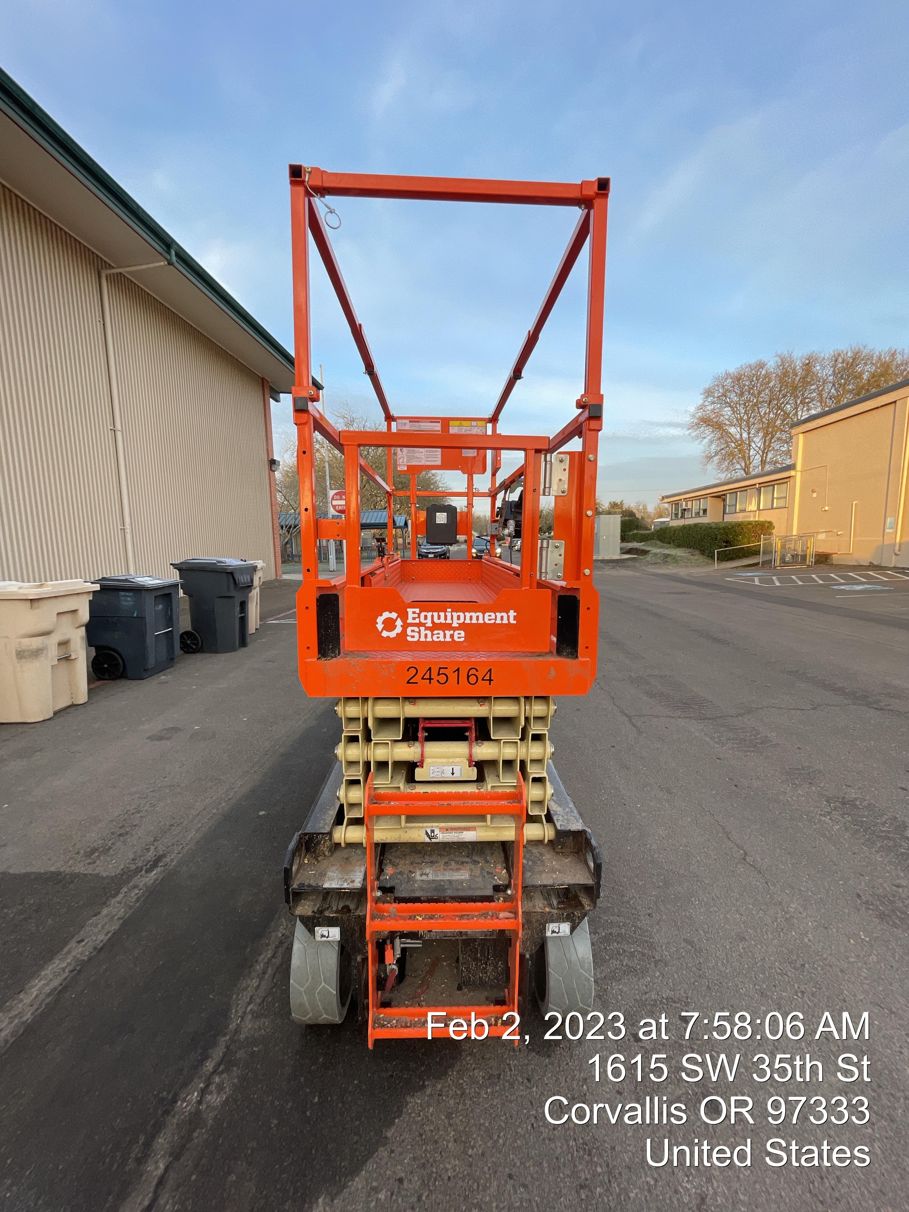 2022 JLG ES2632