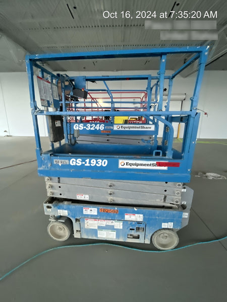 2020 Genie GS-1930 Solid Non Marking Tires, Beacon, Folding rails with half height swing gate, 800W Inverter