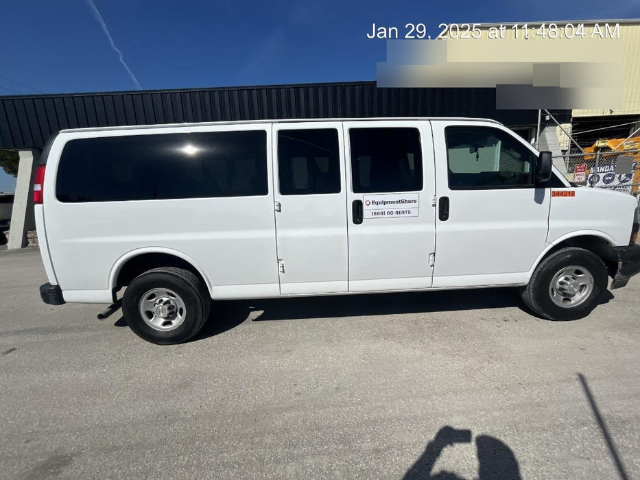 2023 CHEVROLET Express Van - Rental