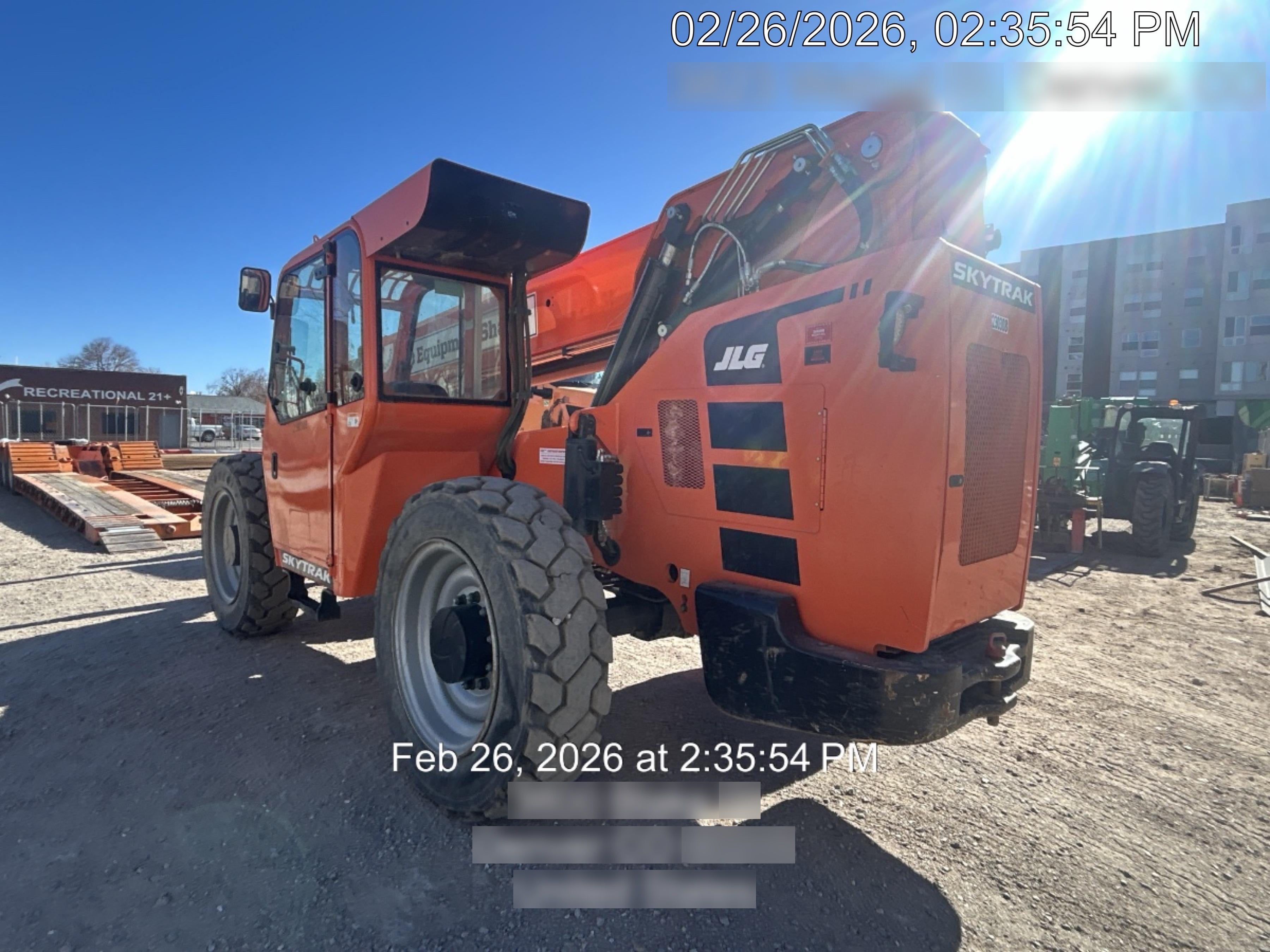 2022 SKYTRAK 8042