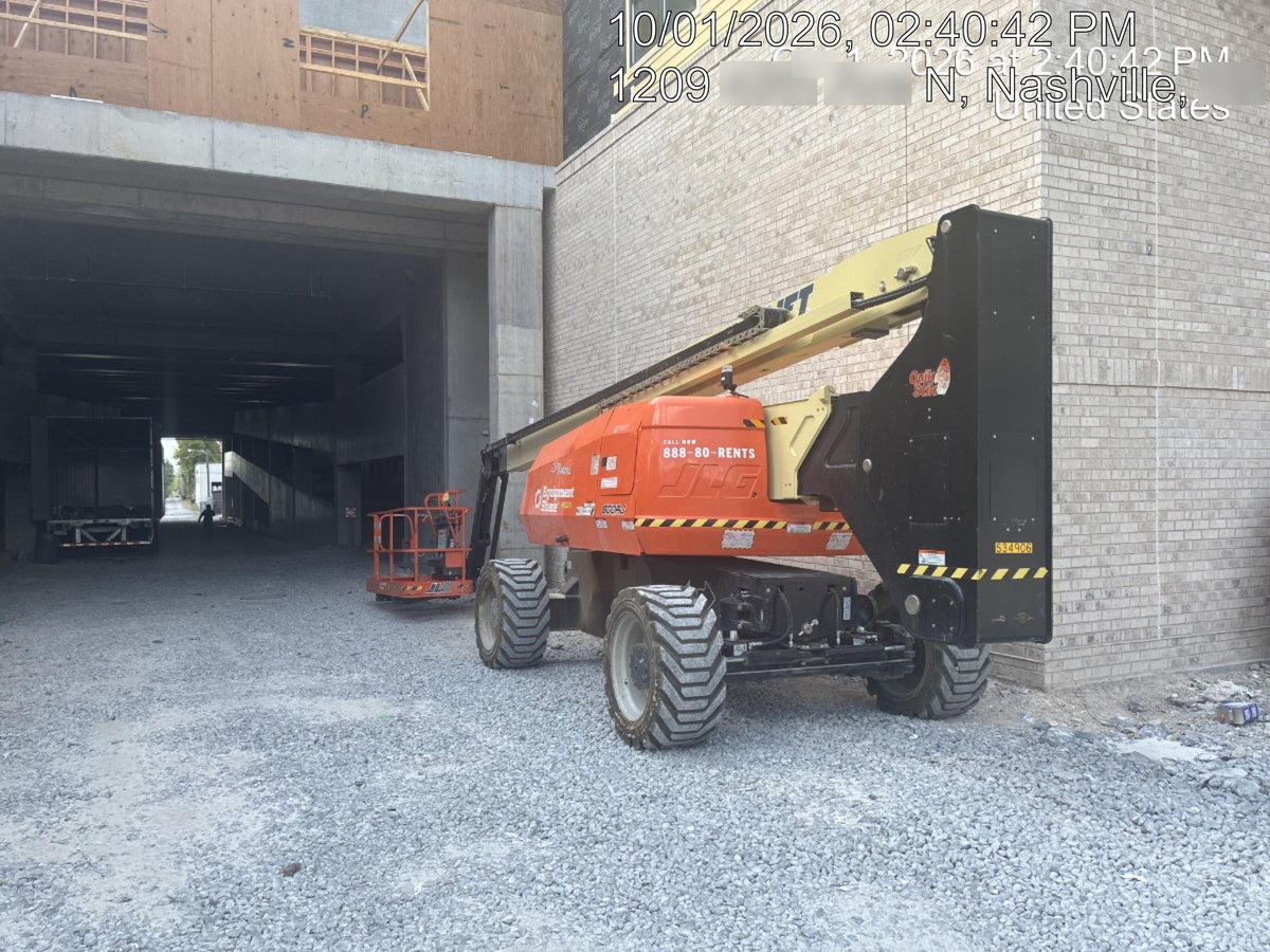 2025 JLG 800AJ
