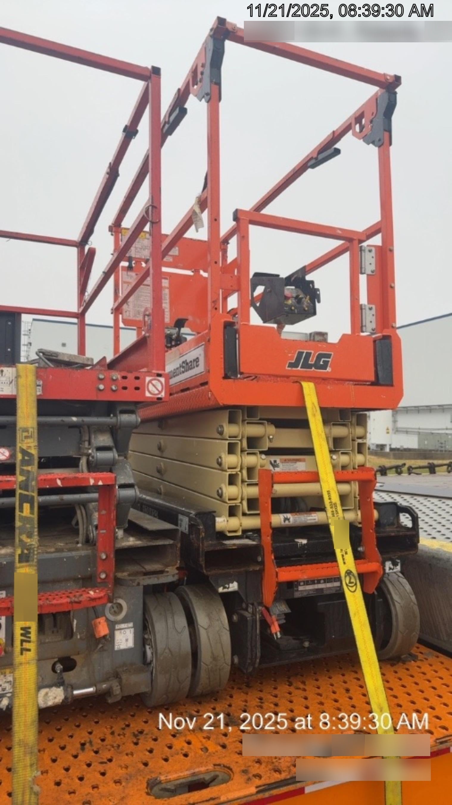 2021 JLG ES1932
