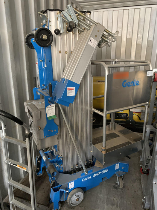 2019 GENIE AWP-30S