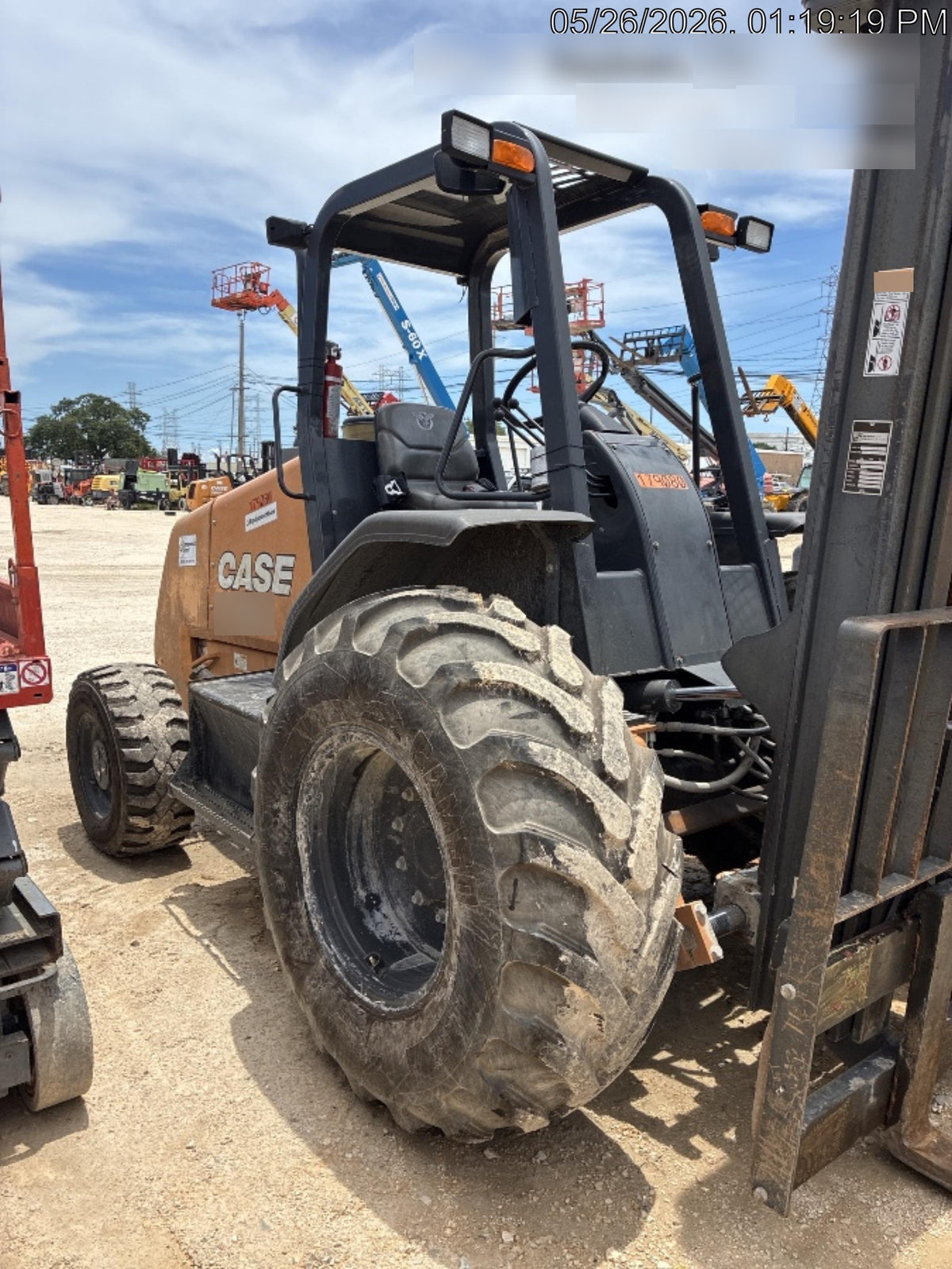 2021 CASE 588H