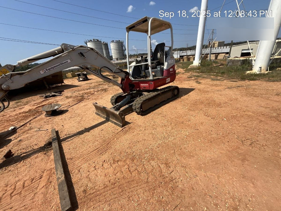 2022 TAKEUCHI TB235-2R