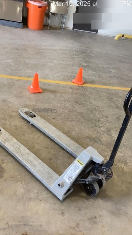 2022 STRONGWAY 4400 lb Pallet Jack