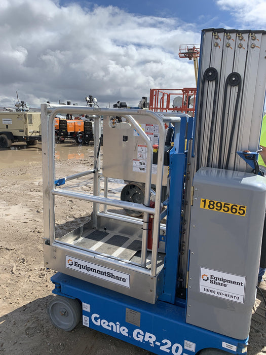 2021 GENIE GR-20