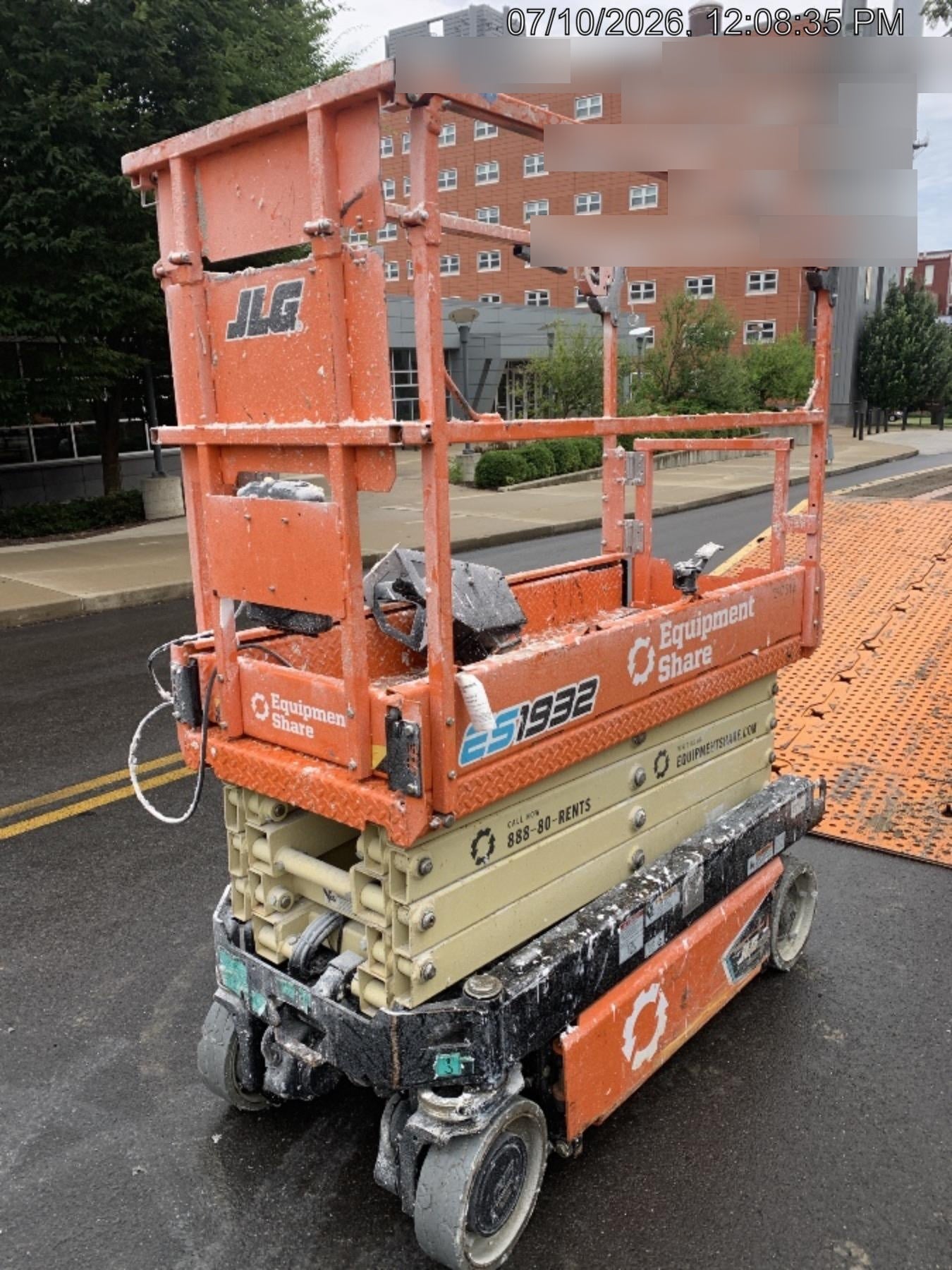 2023 JLG ES1932