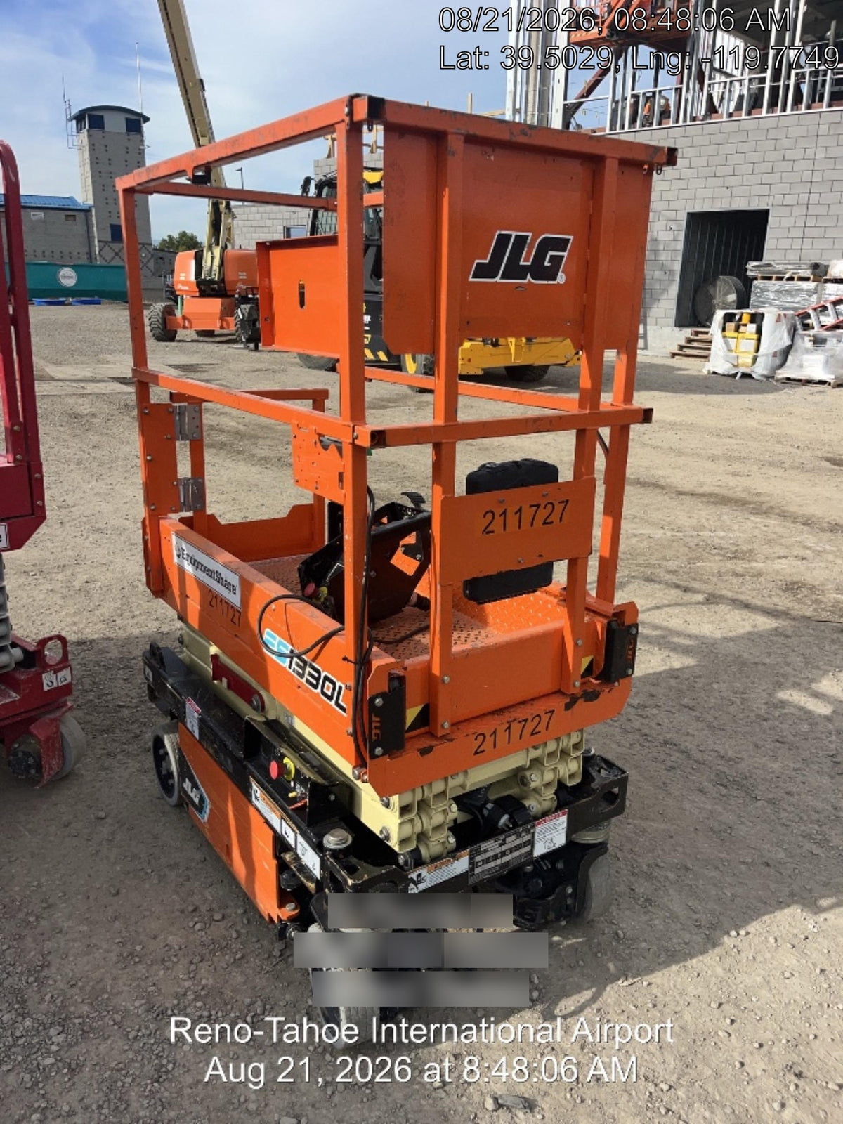 2022 JLG ES1330L