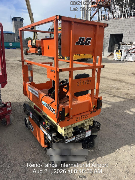 2022 JLG ES1330L
