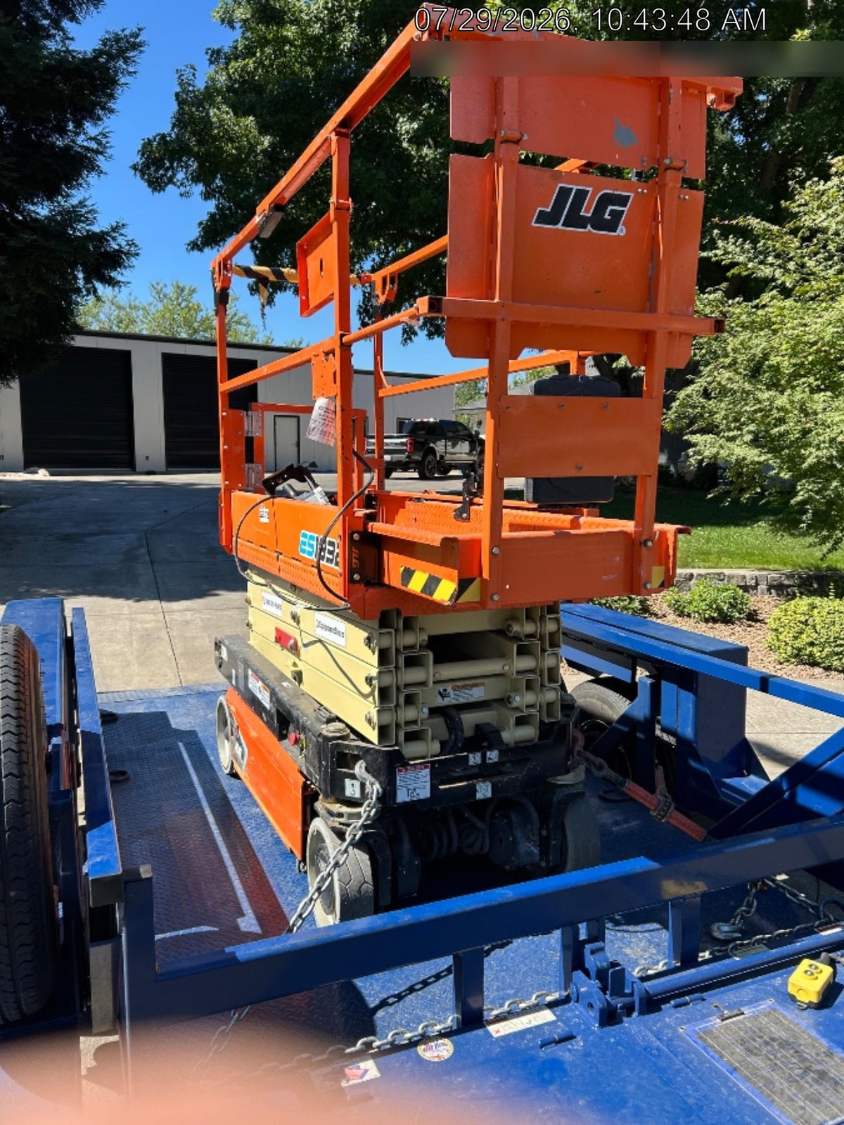 2022 JLG ES1932
