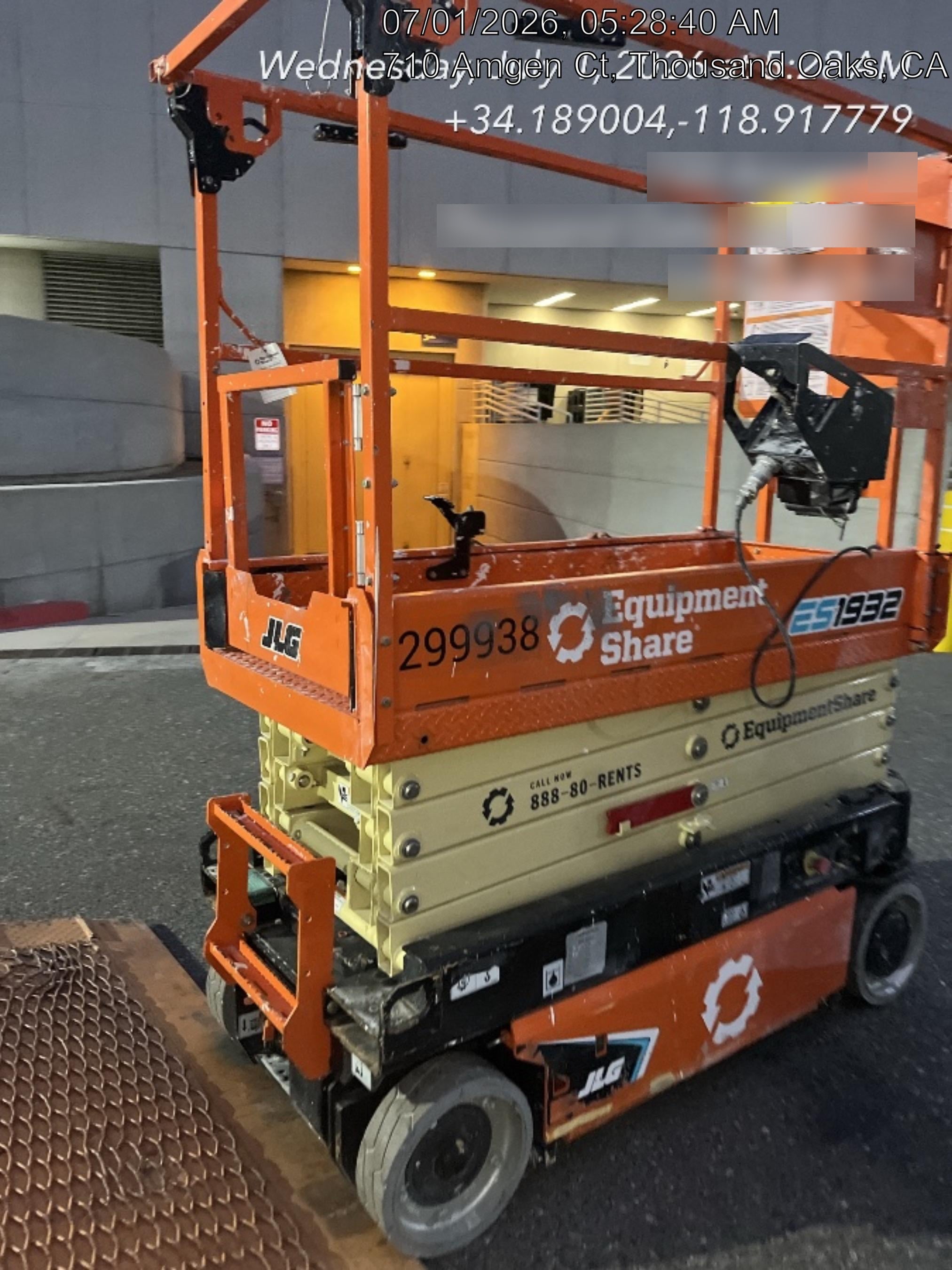 2023 JLG ES1932