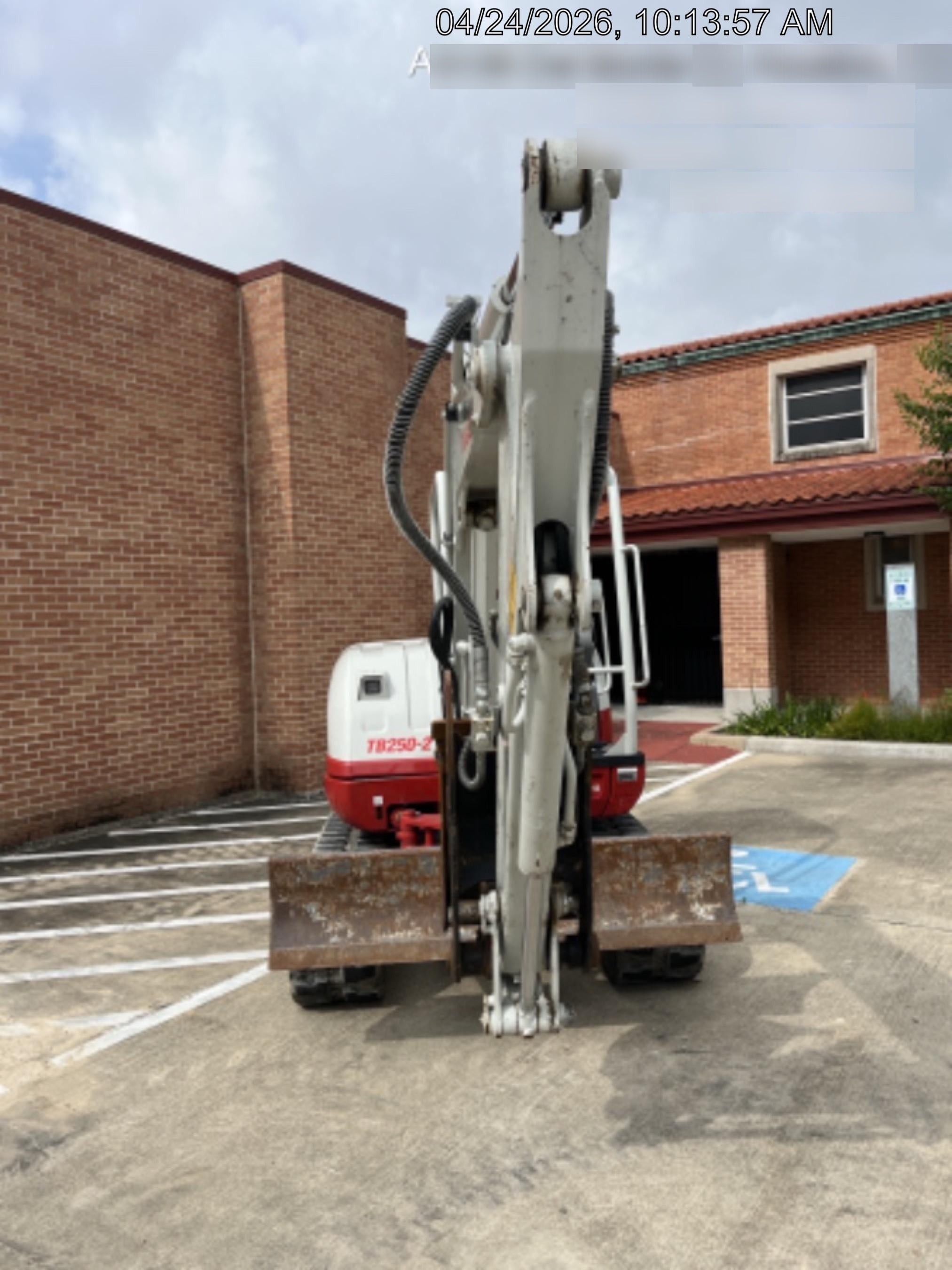 2025 TAKEUCHI TB250-2R