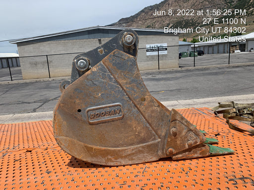 2020 DOOSAN 30" Bucket - Doosan