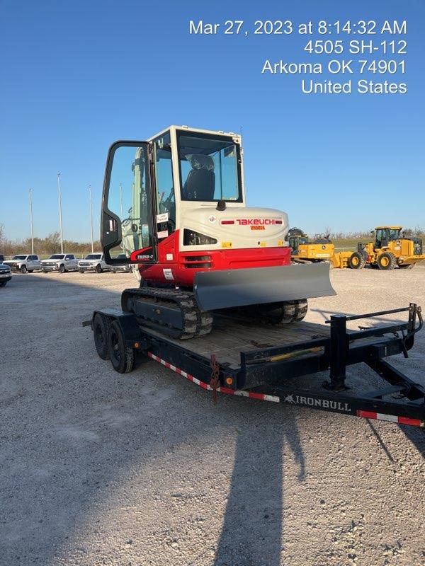 2023 TAKEUCHI TB250-2CR