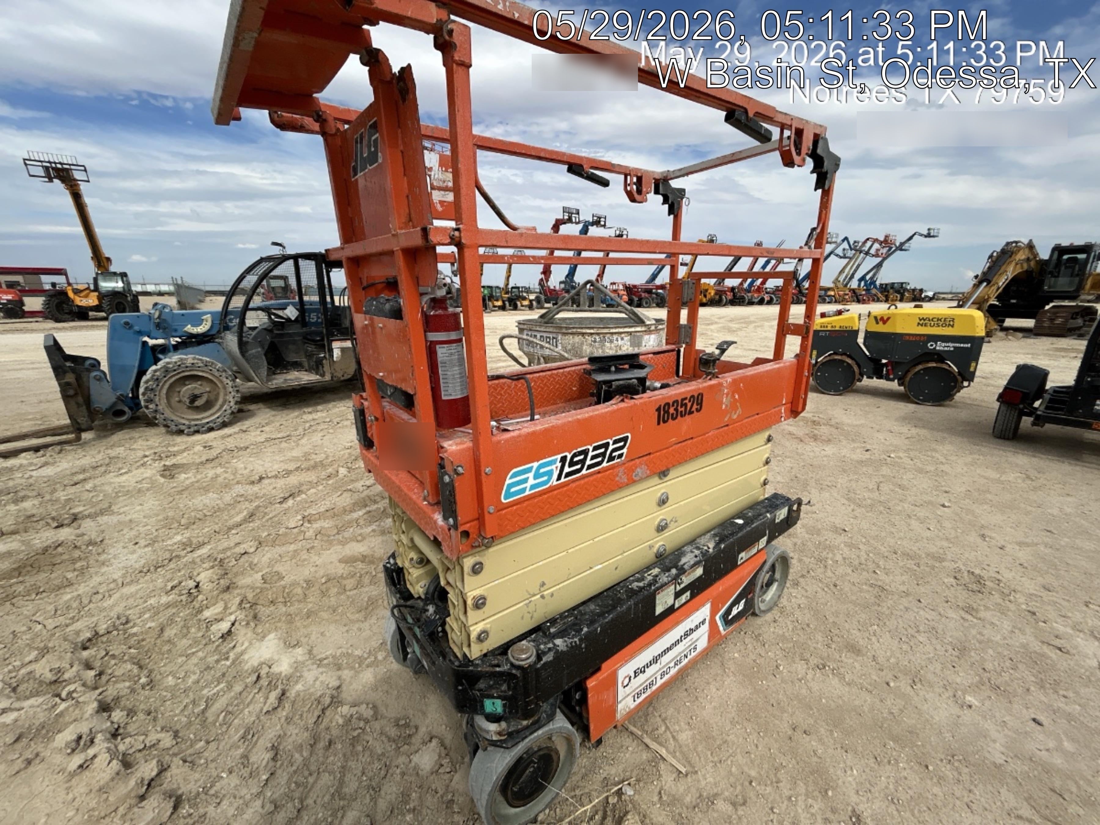 2021 JLG ES1932
