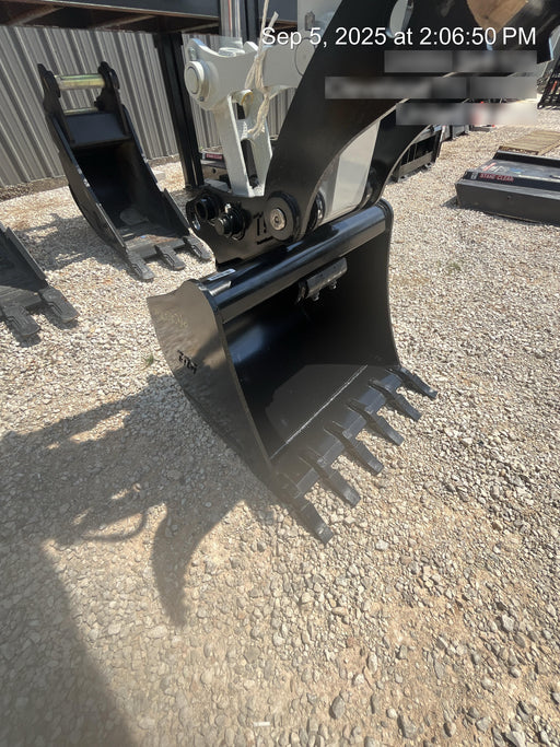 2025 TAKEUCHI 36" Bucket - Takeuchi