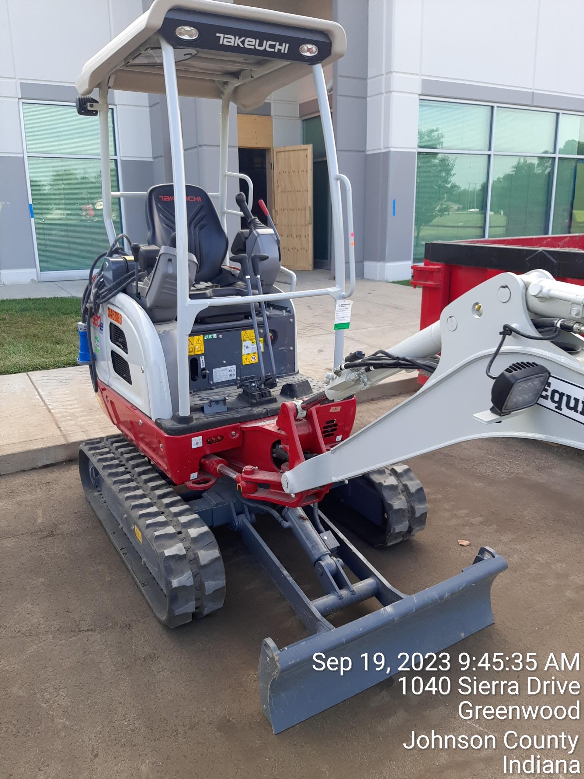 2023 TAKEUCHI TB20e