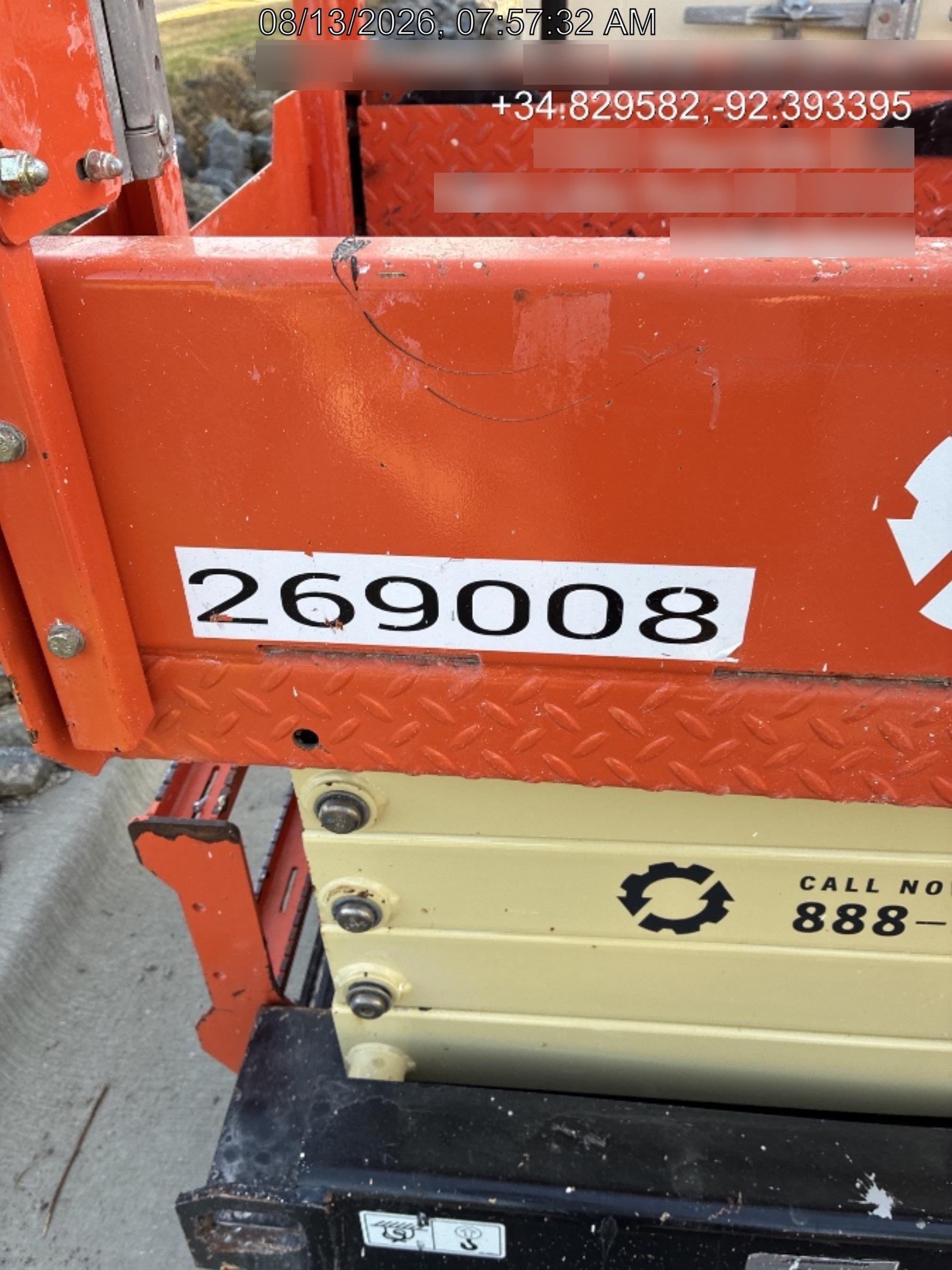 2022 JLG ES1932