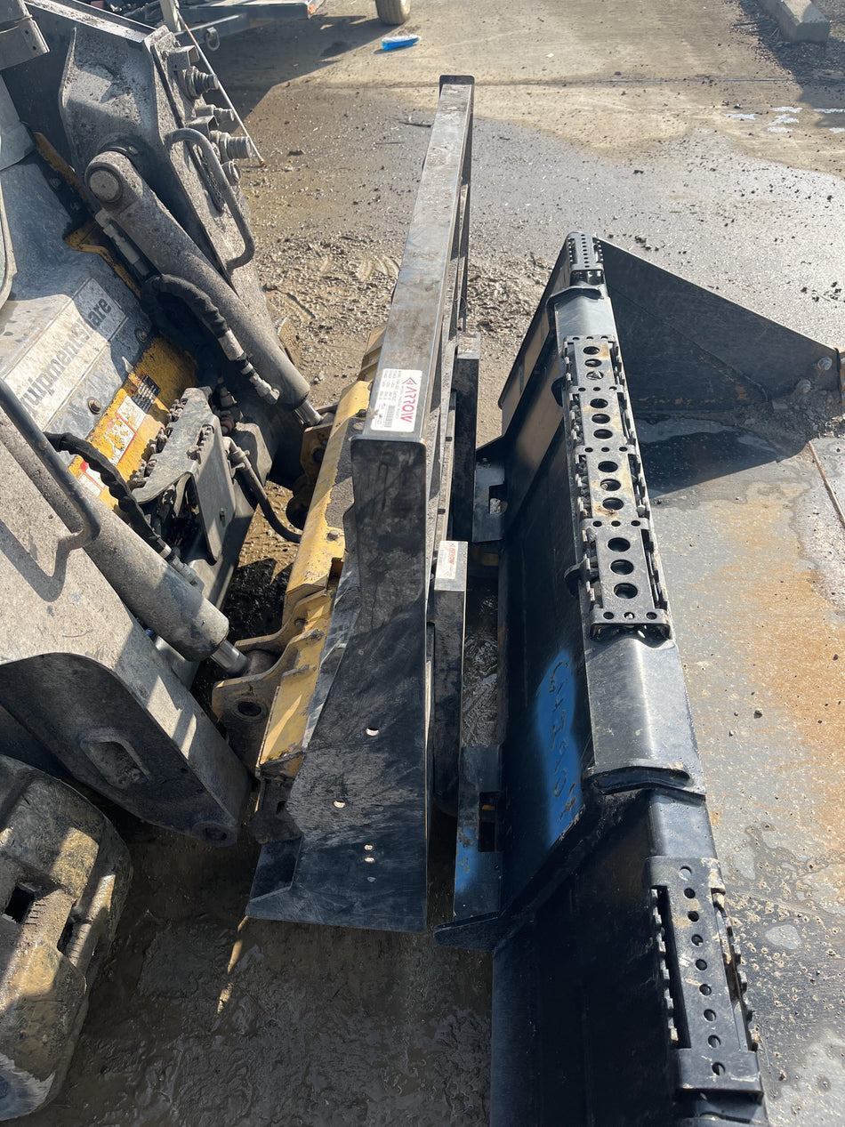 2026 ARROW MATERIAL HANDLING 72" Pallet Forks - Arrow