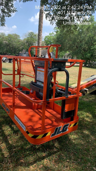 2021 JLG 400S