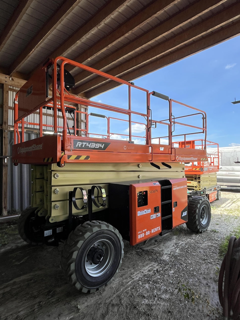 2025 JLG RT4394