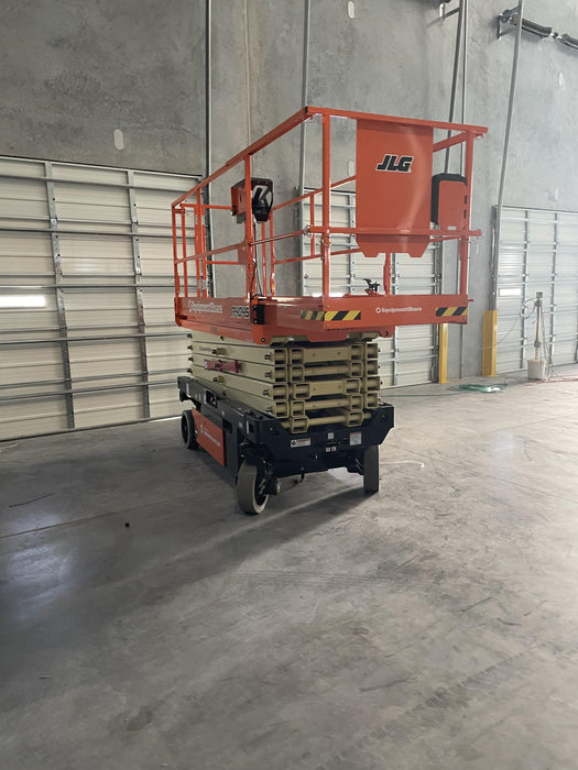 2022 JLG R4045