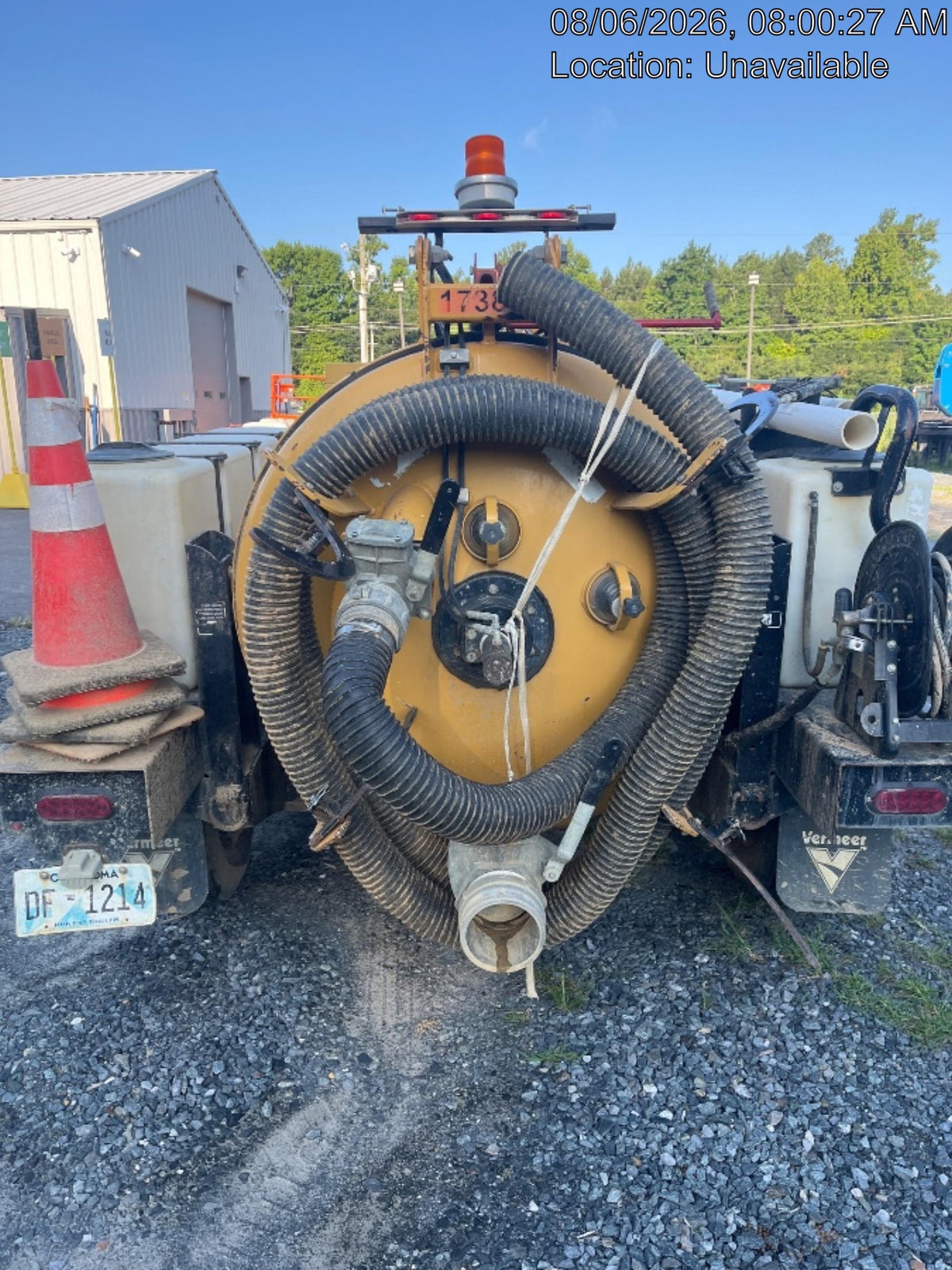 2021 Vac-Tron LP573XDT T4 Koehler Diesel Engine, 500 Gallon Debris Tank, x2 100 Gallon Water Tanks