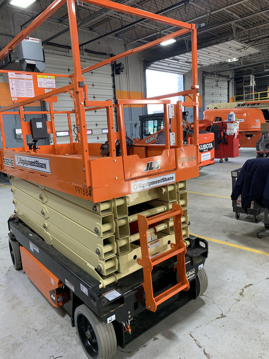 2021 JLG R3246