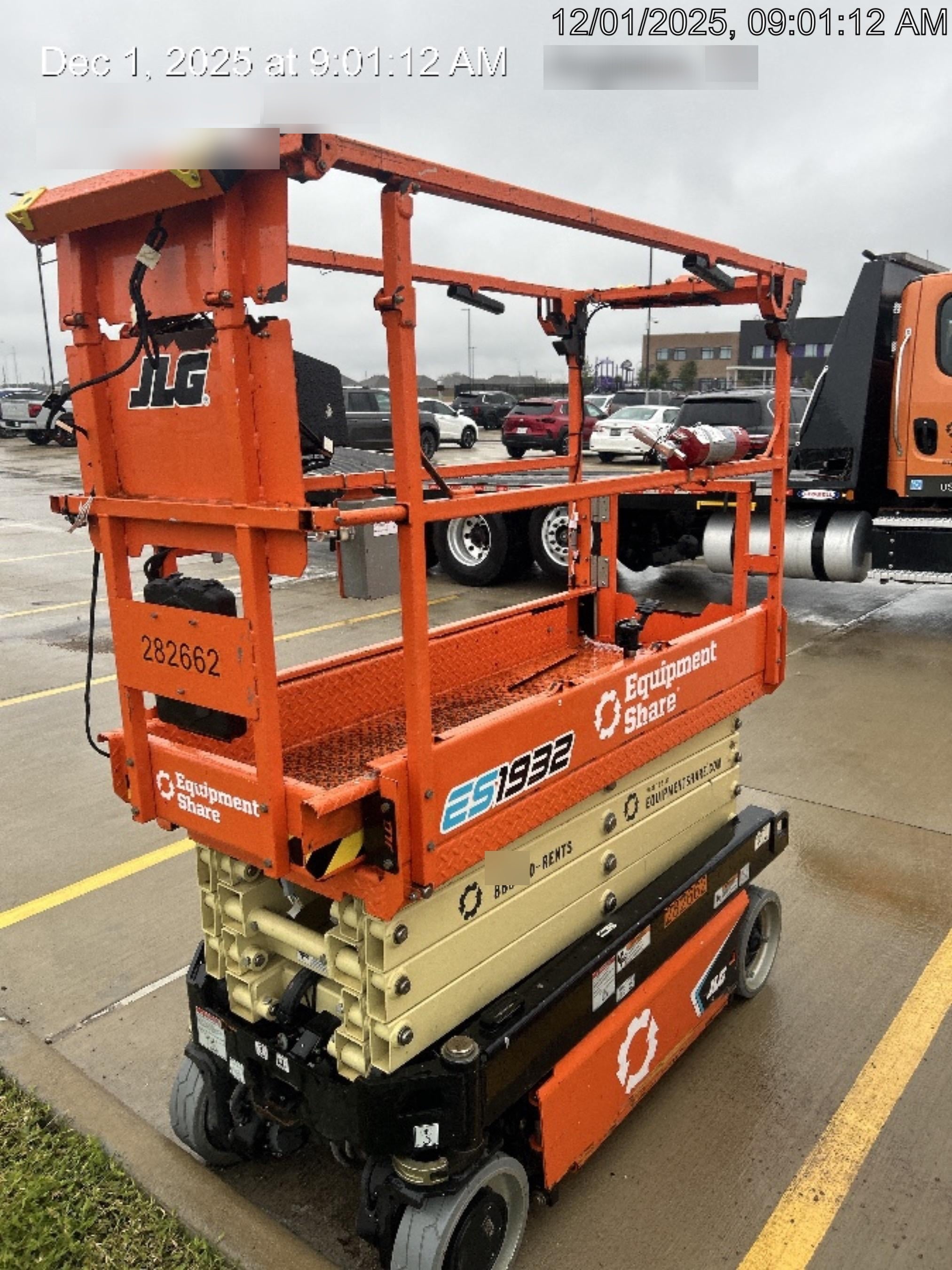 2022 JLG ES1932