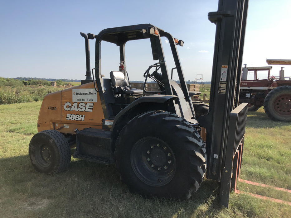 2018 CASE 588H