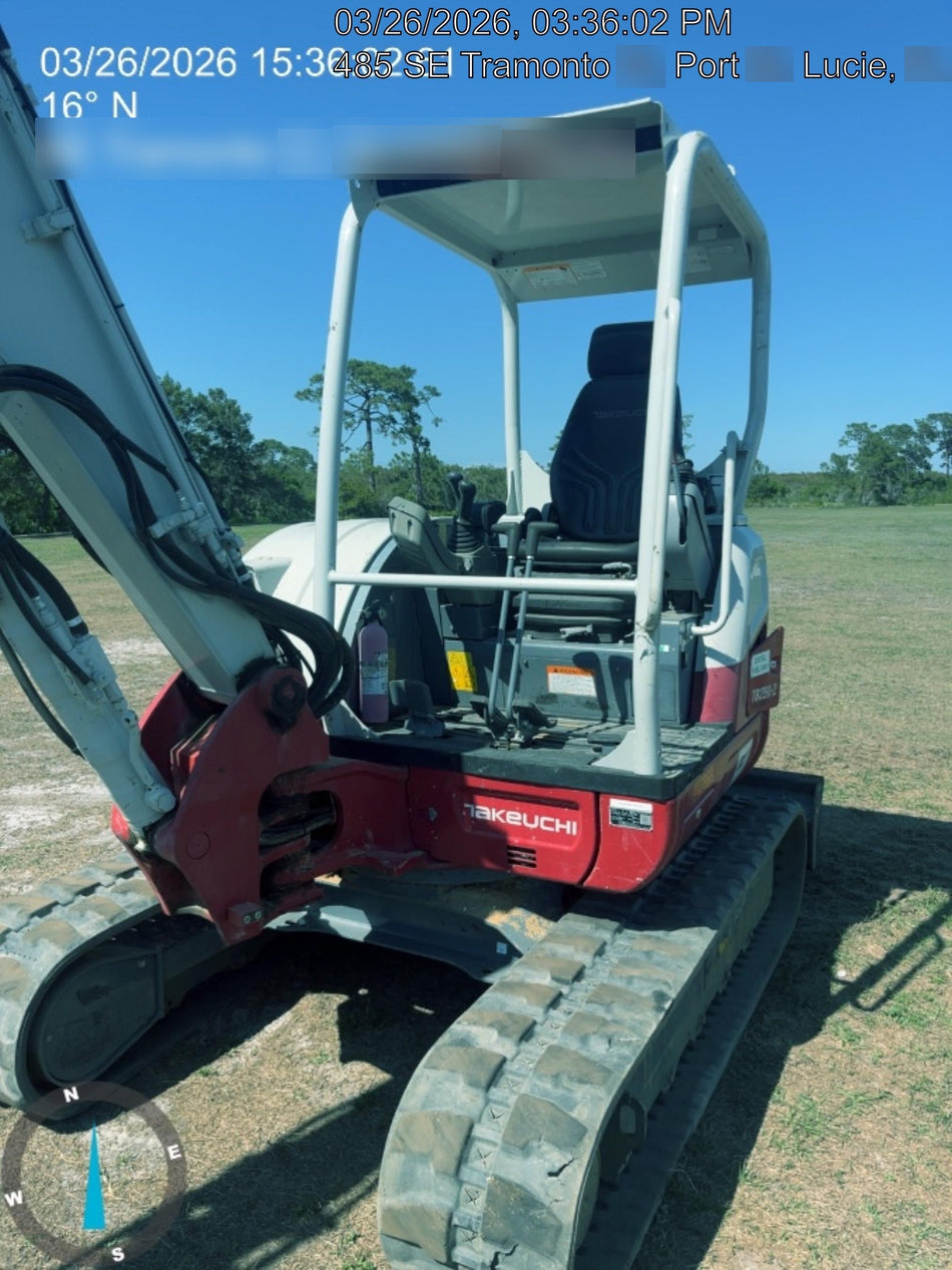 2023 TAKEUCHI TB250-2R