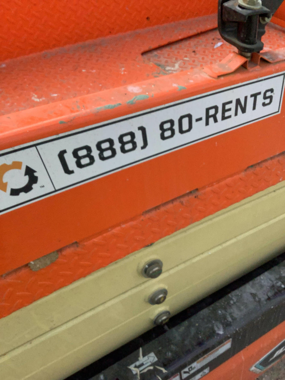 2021 JLG ES1932