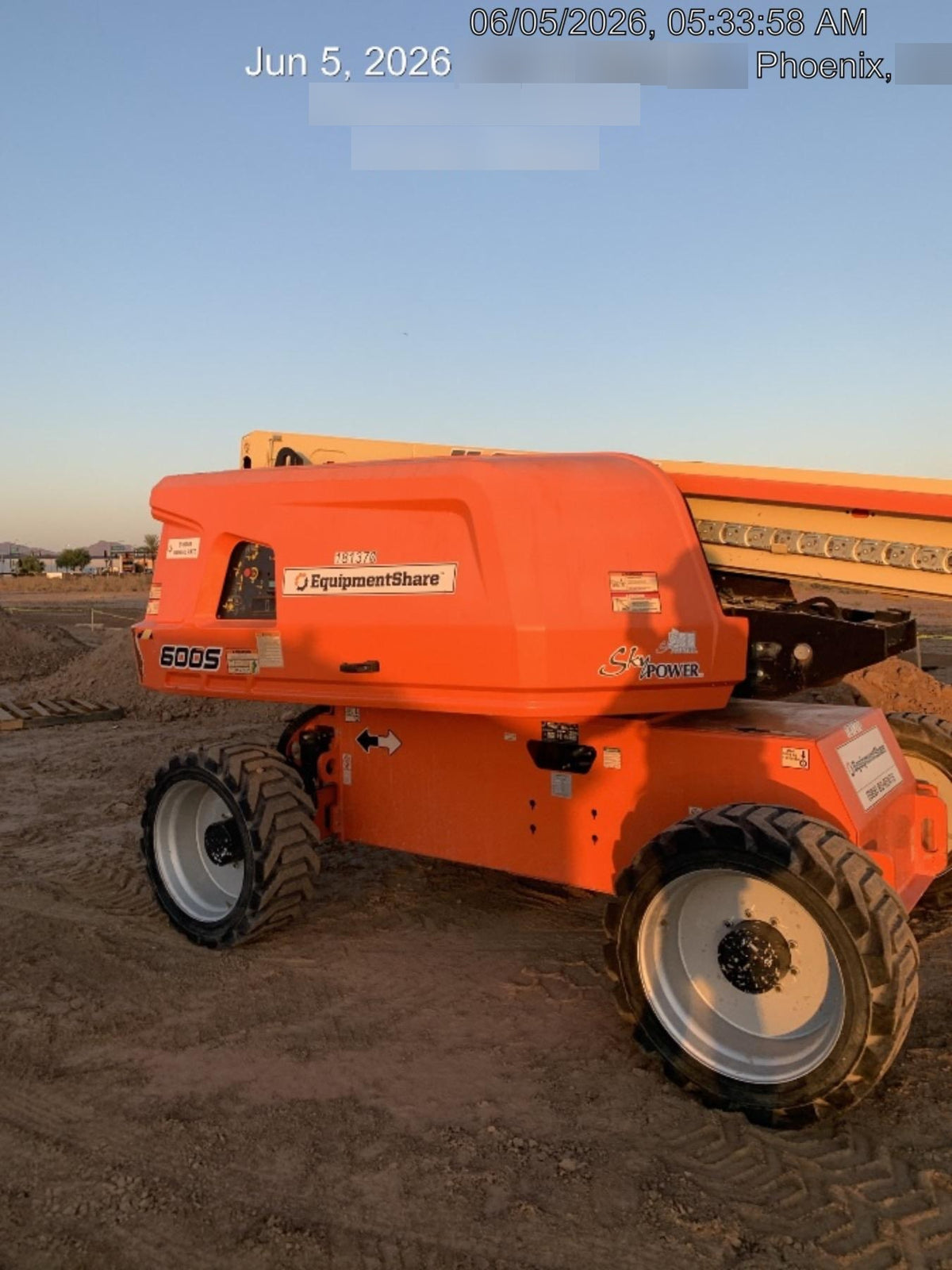 2021 JLG 600S