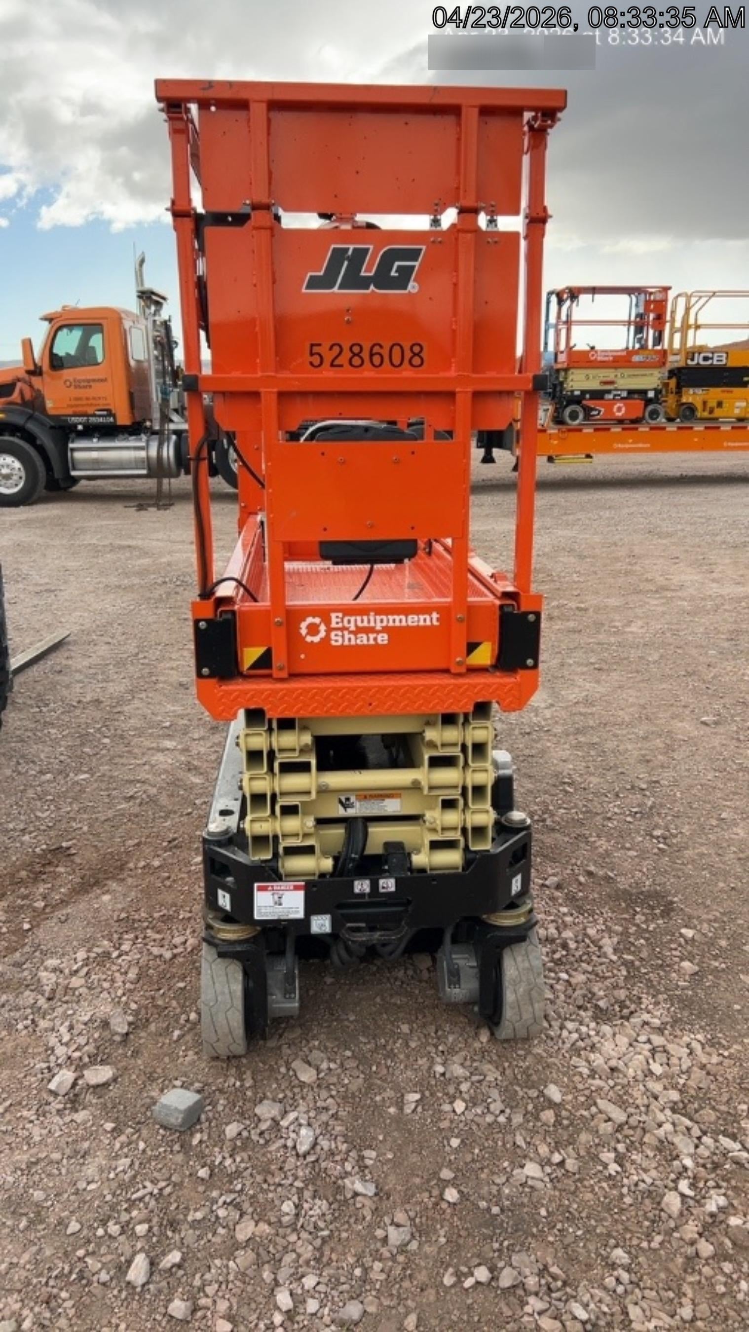 2025 JLG ES1932