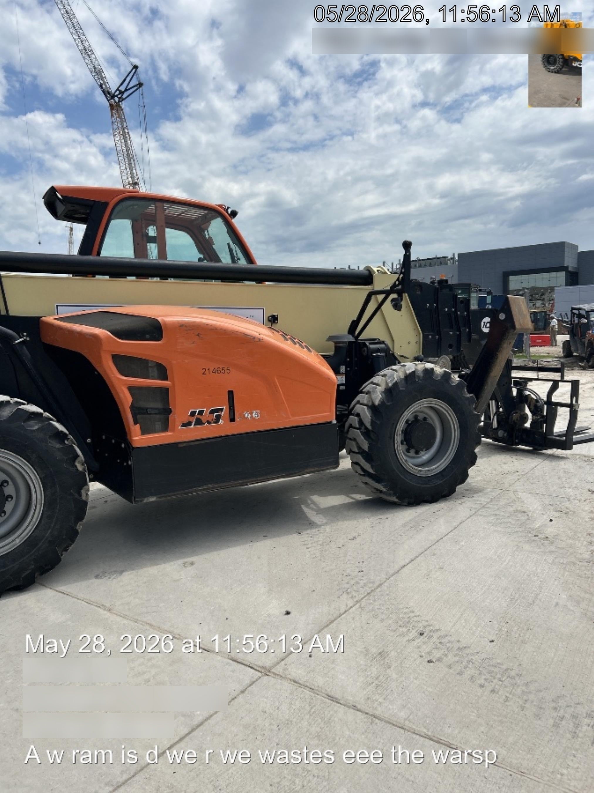 2022 JLG 1075