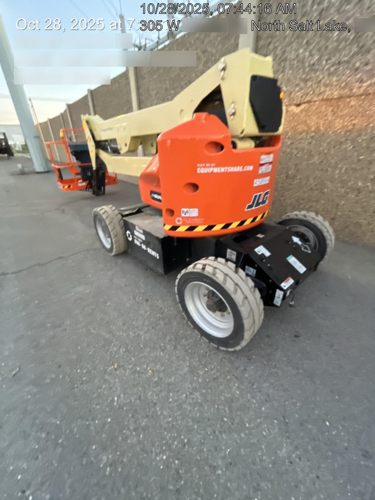 2024 JLG E450AJ