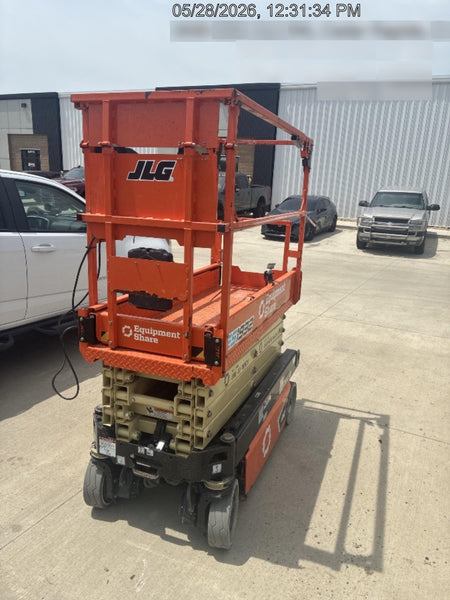 2022 JLG ES1932