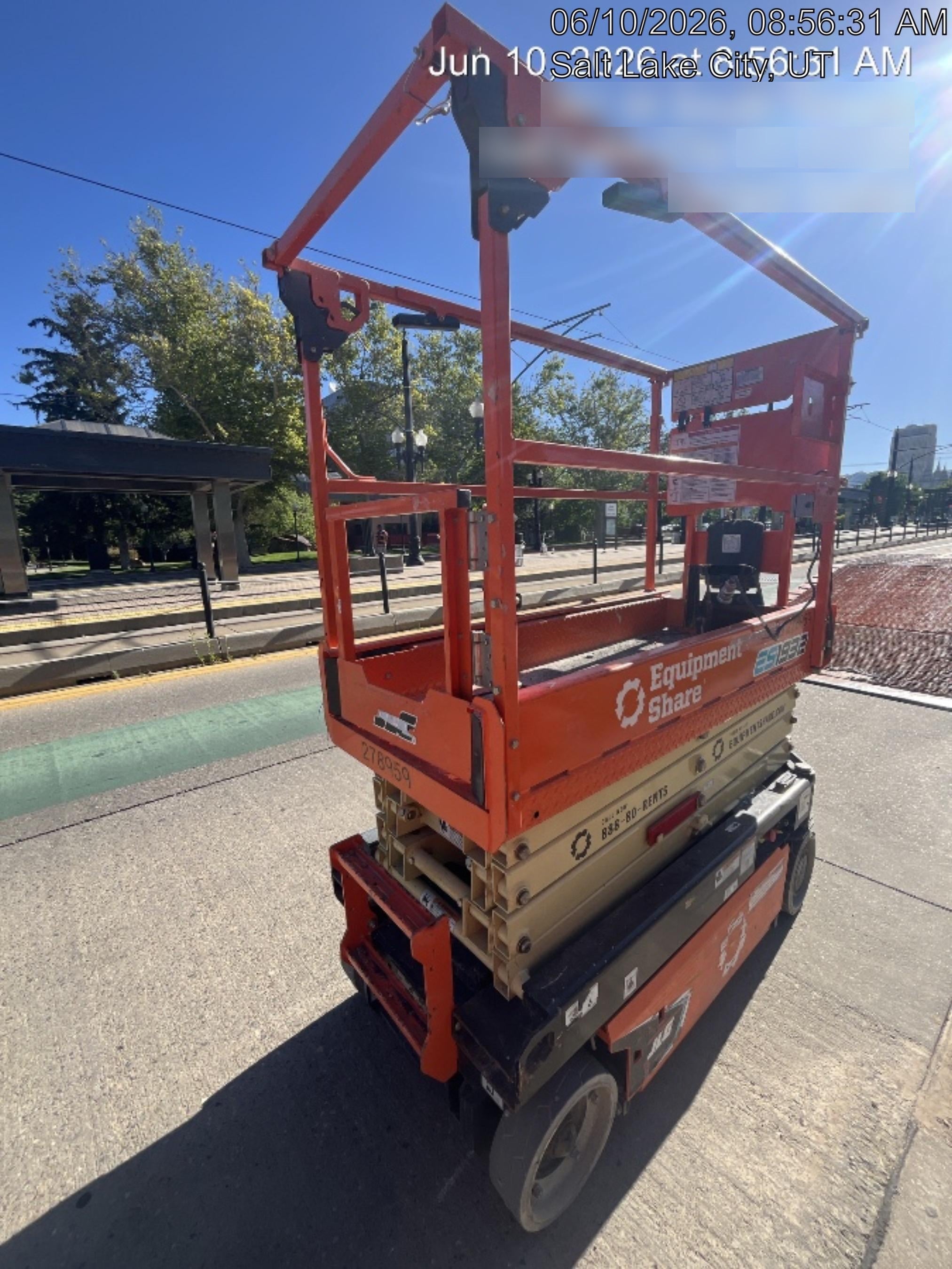 2022 JLG ES1932