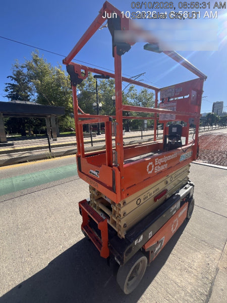 2022 JLG ES1932
