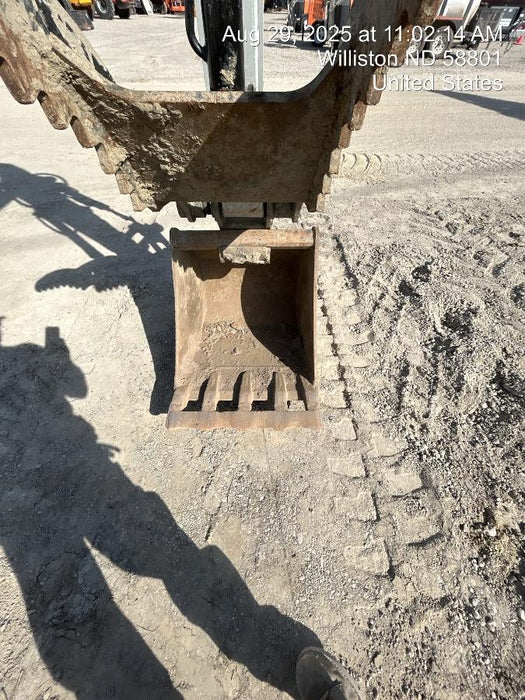 2025 TAKEUCHI 18" HD Bucket - Takeuchi