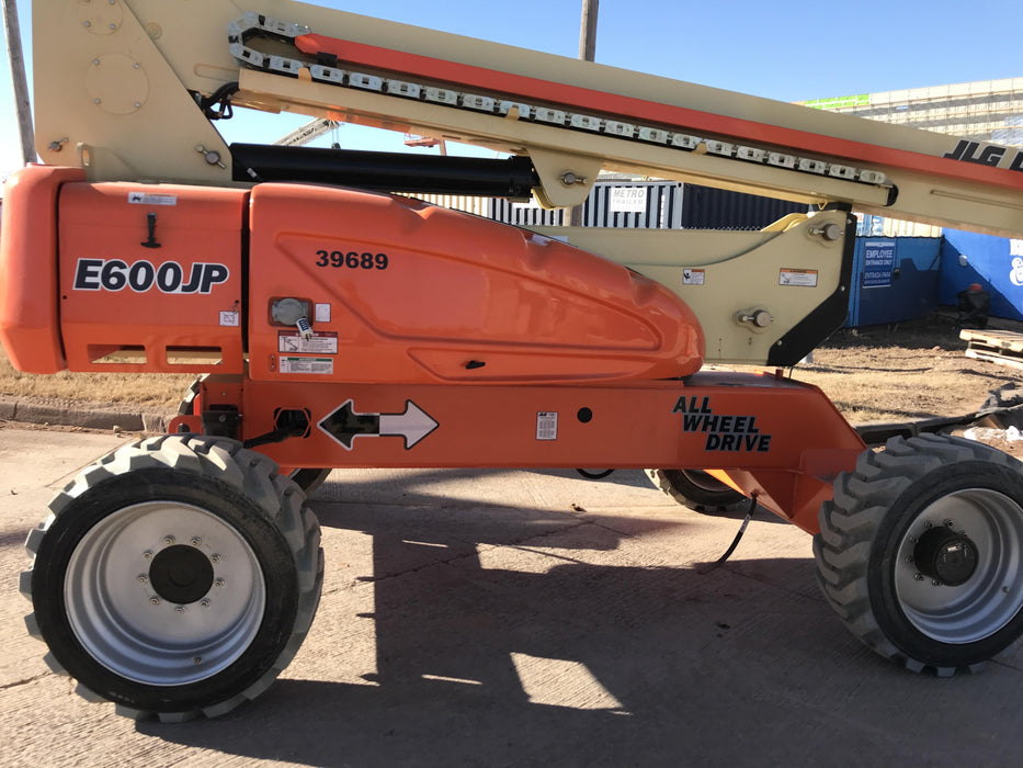 2019 JLG E600JP