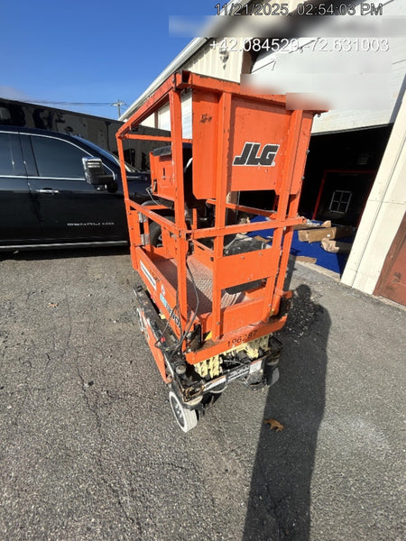 2021 JLG ES1330L