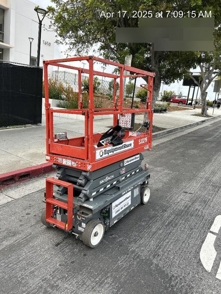 2020 Skyjack SJIII-3219 Solid NM Tires, Half height spring hinged entry gate, Dual Beacons, 800W Inverter