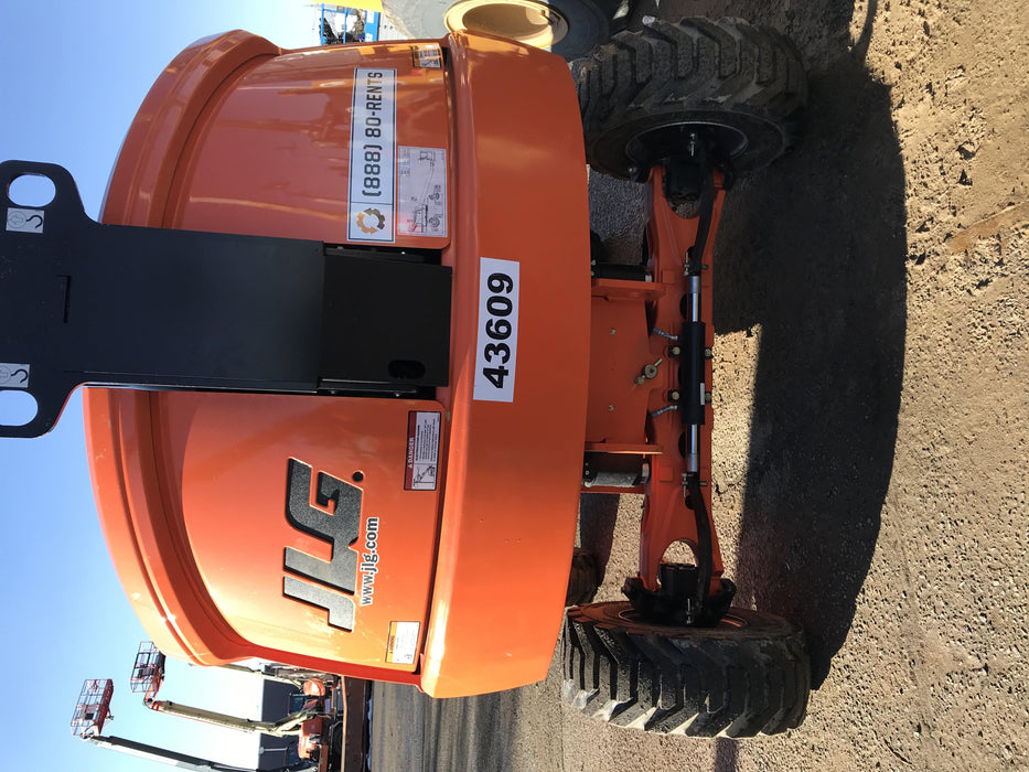2019 JLG 400S
