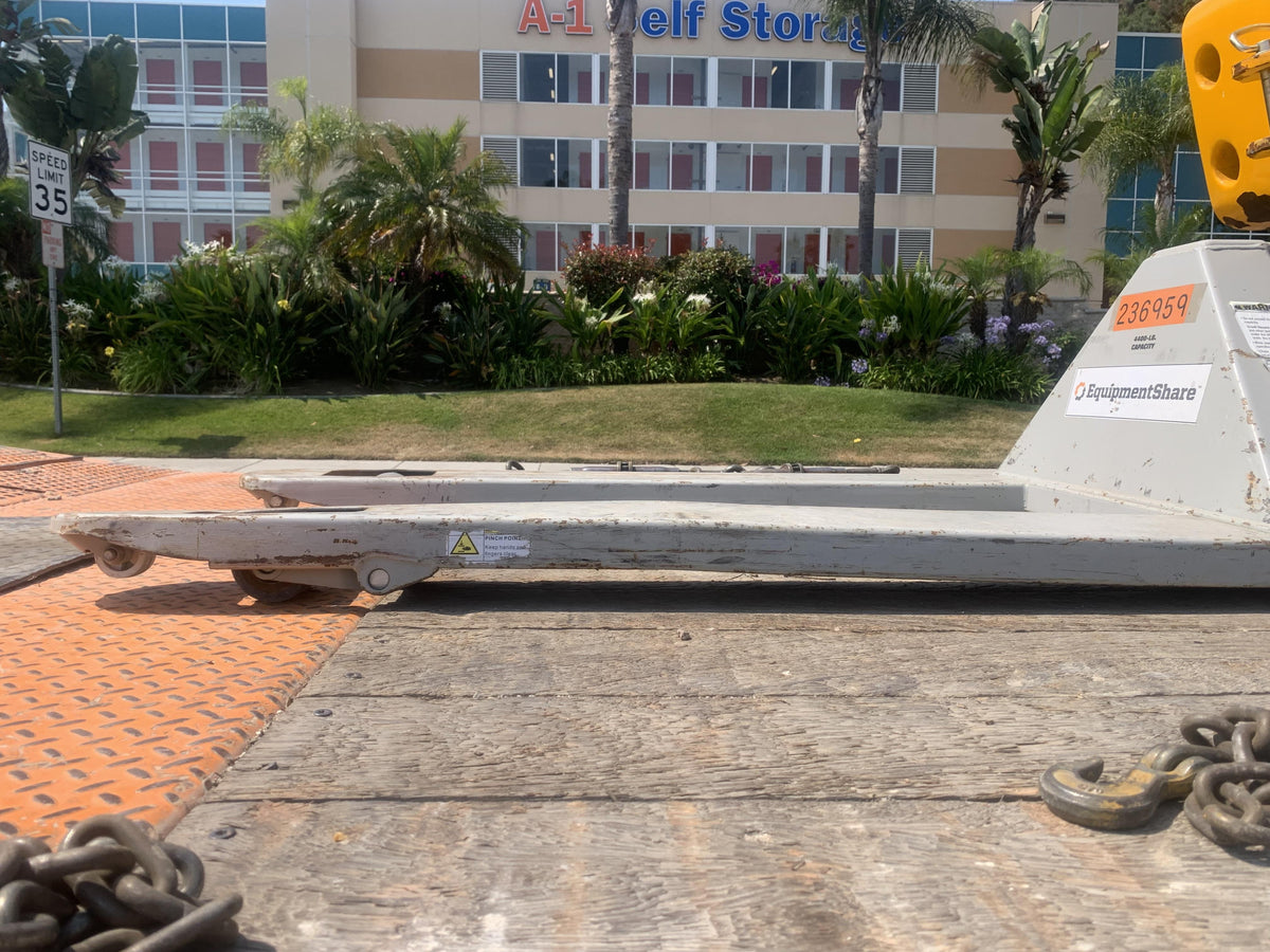 2022 STRONGWAY 4400 lb Pallet Jack